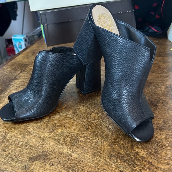 Vince Camuto Black peep toe Leather Heels - Picture 4 of 16